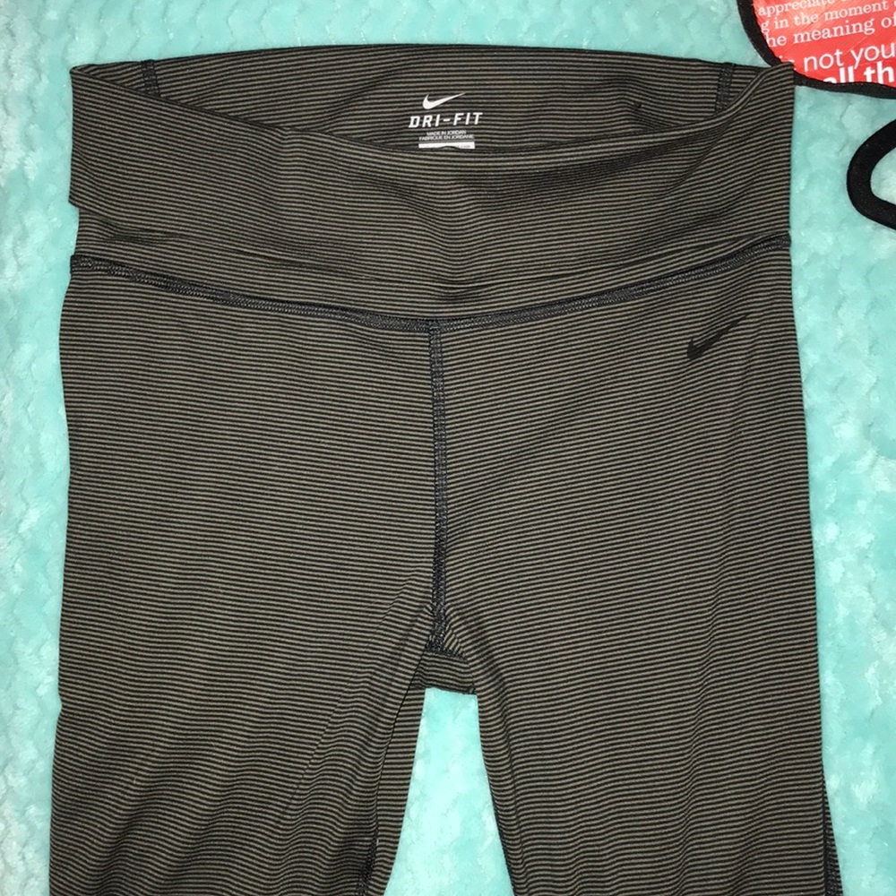 Nike leggings